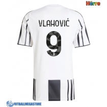 Fotballdrakt Herre Juventus Dusan Vlahovic #9 Hjemmedrakt 2025-26 Kortermet